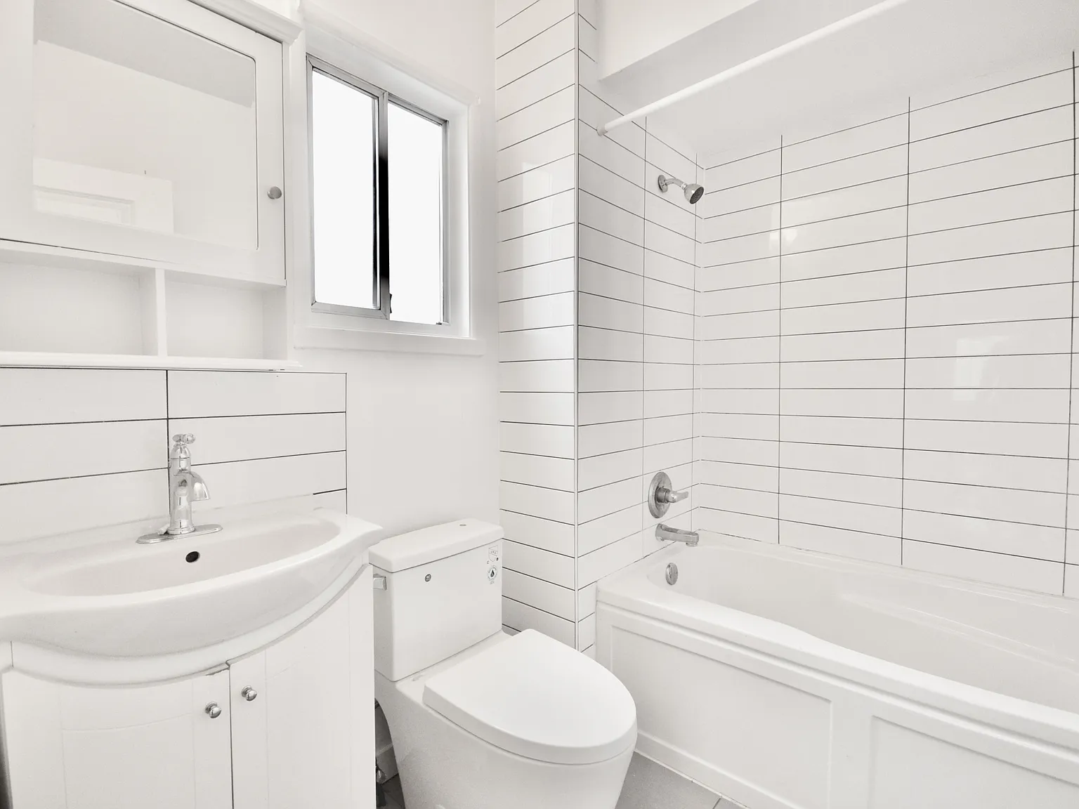 2 bed, 605 sqft, $2,000 — Photo 3