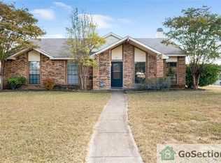 501 Weaver St, Cedar Hill, TX 75104