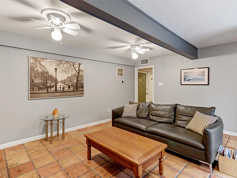 4010 Mandell St — Photo 9