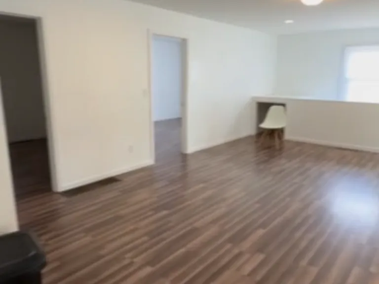 546 Junction St — Photo 10