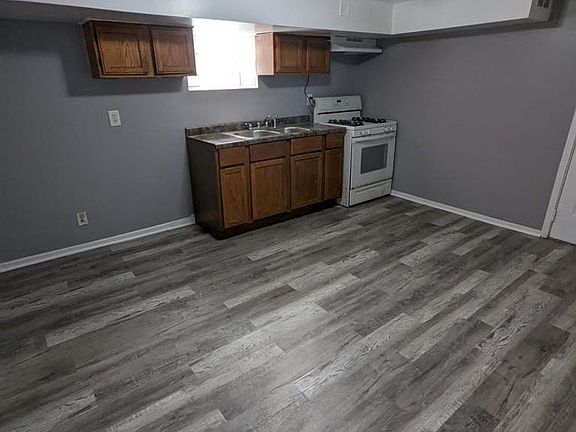 2nd image of 3510 Grand Blvd #11289139