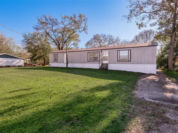 457 W 4th St, Groveton, TX 75845