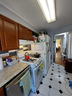 Rented by PRIVATE HOMES REALTY LLC | media 7