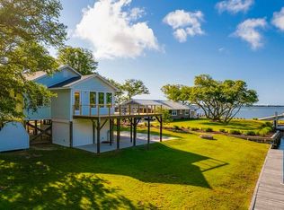 210 Upchurch Dr, Newport, NC 28570