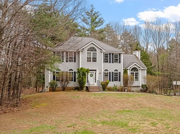 12 Gorton Dr, Danville, NH 03819