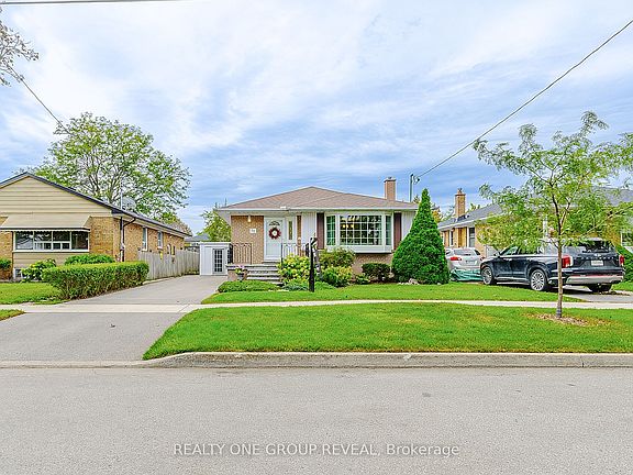 2nd image of 20 Basildon Cres