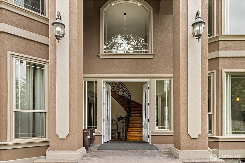 3rd image of 14116 224th Street E