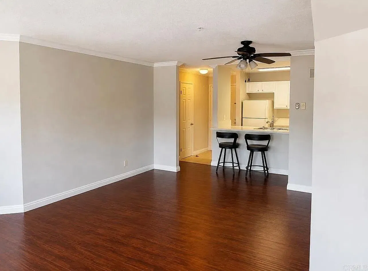 2 bed, 956 sqft, $3,195 — Photo 4