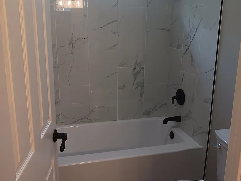 201 Woodcrest Ct — Photo 18