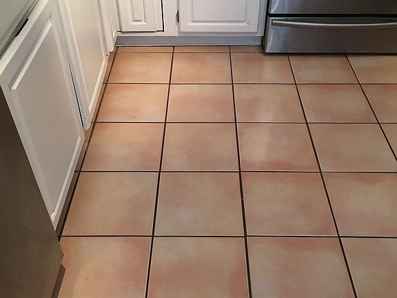 2nd image of 2903 Palisades Dr