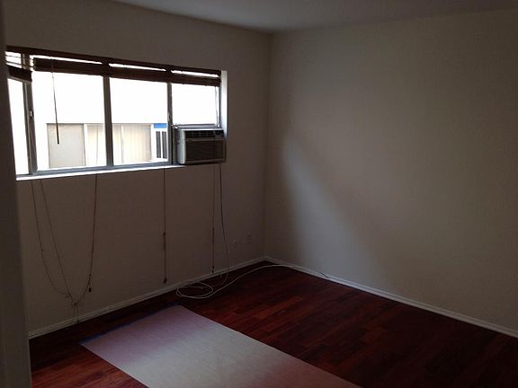 3rd image of 1444 N Vista St APT 4