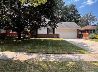 1192 Blanchester Rd, Lyndhurst, OH 44124