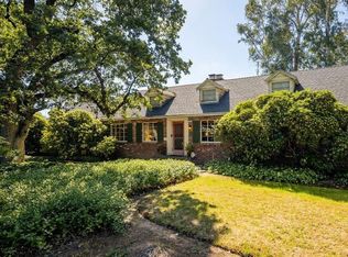 560 Circle Dr S, Fresno, CA 93704