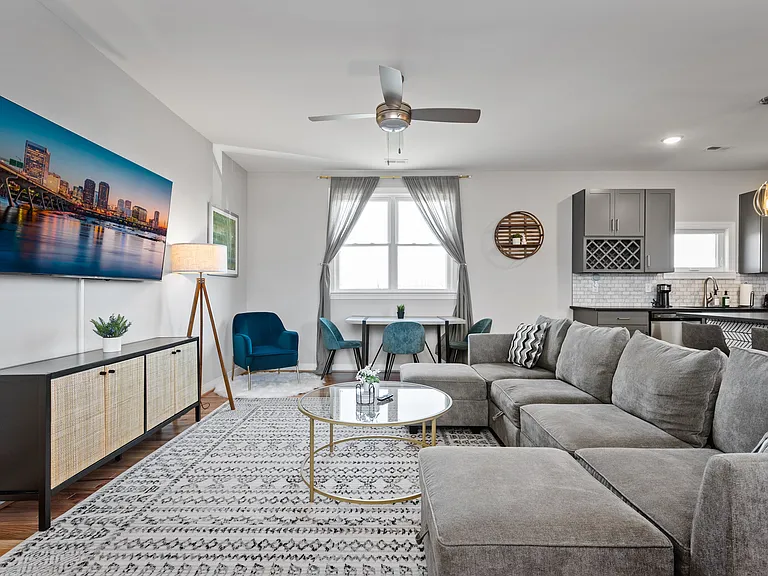 2511 Porter St #2 — Photo 1