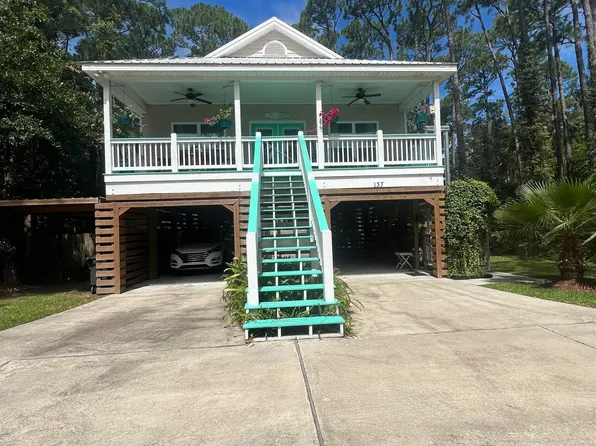 137 Narvaez St, Dauphin Island, AL 36528