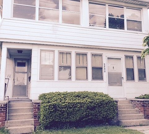 3rd image of 2580 Broadway St