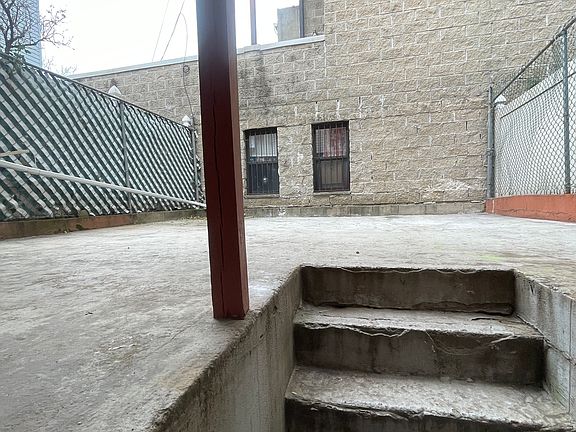 5th image of 177 Leonard St #1B
