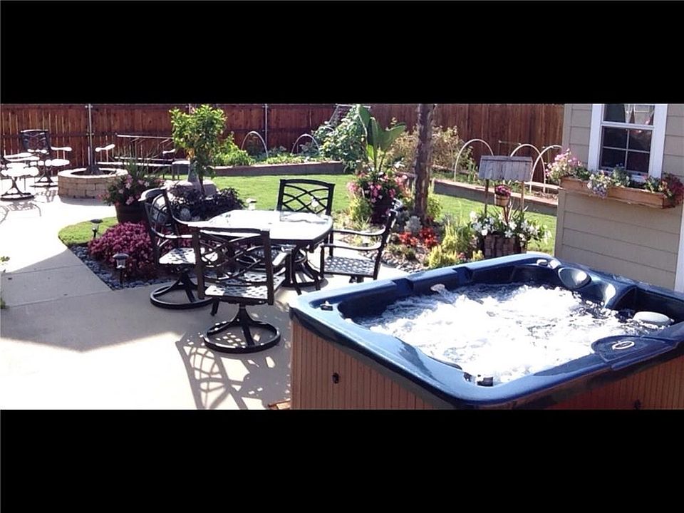 1st image of 963 Bowie Dr