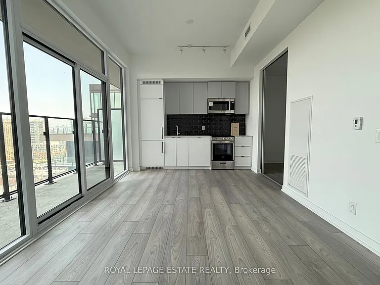 285 Dufferin St #1201 — Photo 3