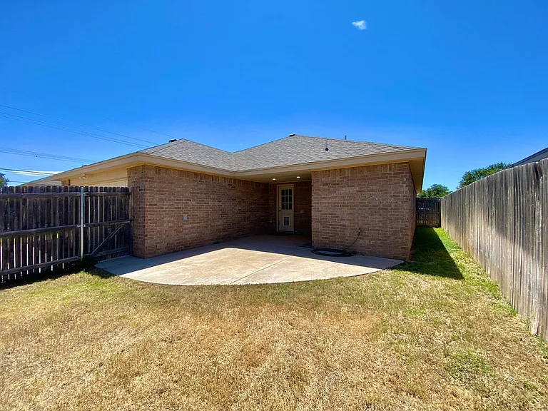 4804 Harvard St — Photo 17