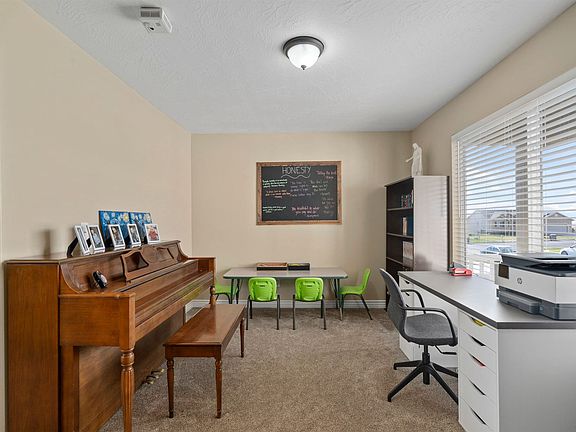 5th image of 92 W Casi Way