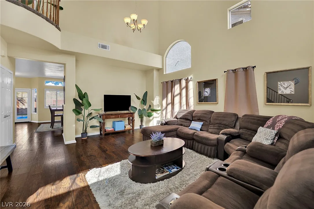 4 bed, 4.5 bath, 3061 sqft, $4,500 — Photo 4