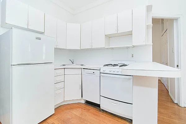 Rented by Brown Harris Stevens | media 8