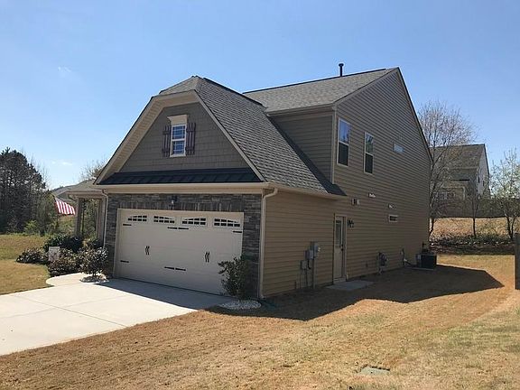 3rd image of 148 Windsor Creek Ct