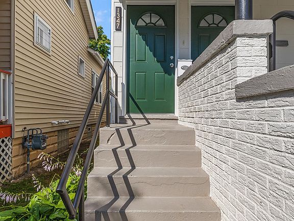 2nd image of 1347 Wayburn St