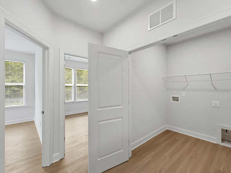 645 Brookwood St #A — Photo 18