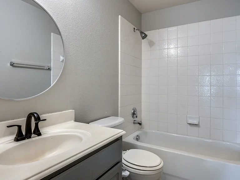 323 Del Cano Dr — Photo 19