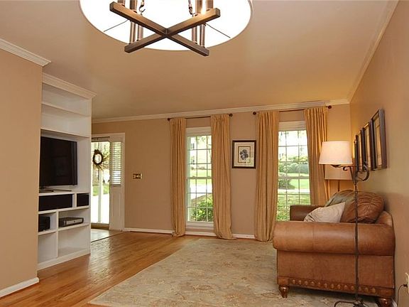 3rd image of 2506 Tinderbox Ln