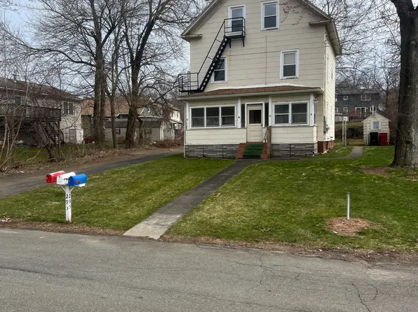 295 Chamberlain Highway, Meriden, CT 06451
