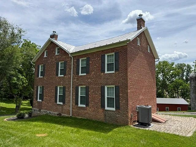 1361 Old Manchester Rd — Photo 79