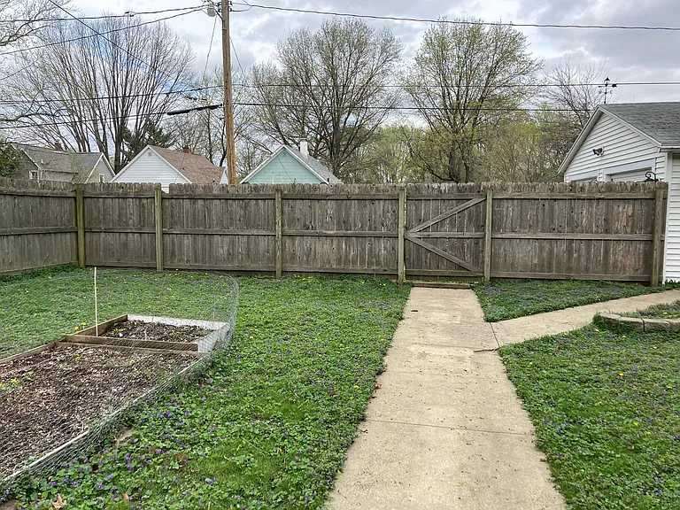 408 W Columbia Ave — Photo 10