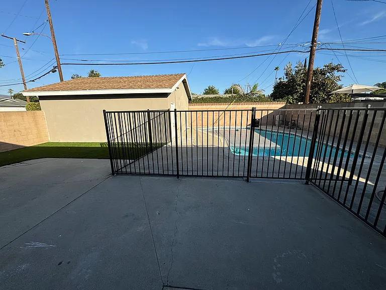 960 N Homerest Ave — Photo 24