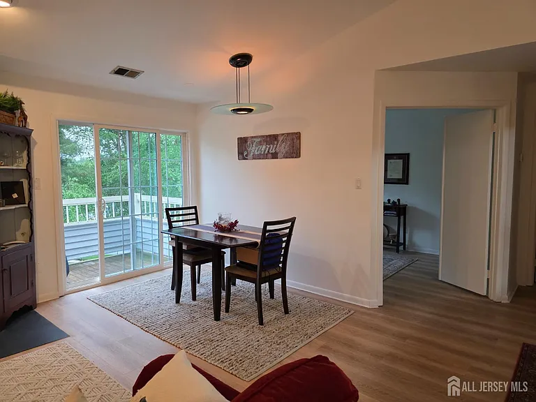 119 Commonwealth Ct #11 — Photo 4