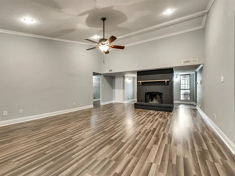 413 Redbud Dr — Photo 5