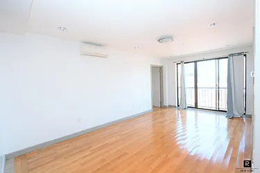 Rented by R New York