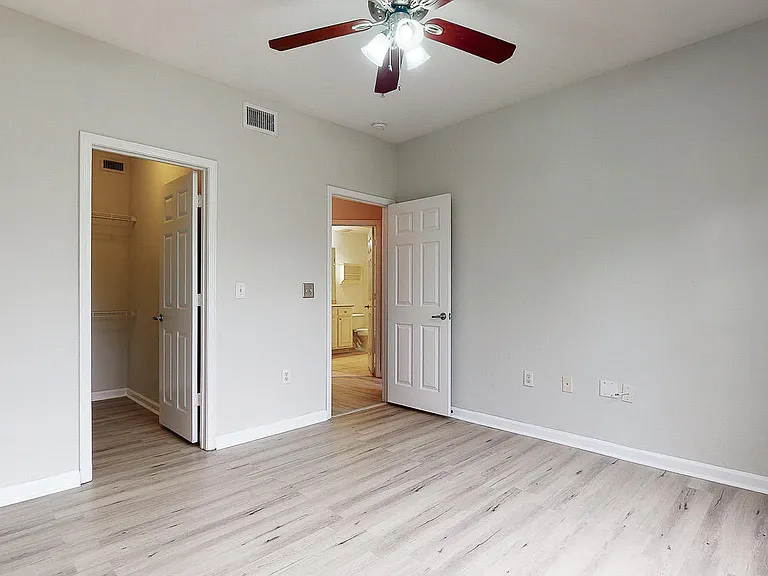 10075 Gate Pkwy N #505 — Photo 9