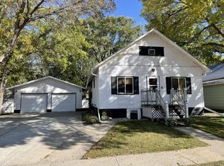 511 5th Ave S, Brookings, SD 57006