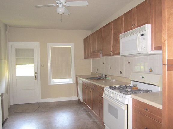 3rd image of 192 Conarroe St