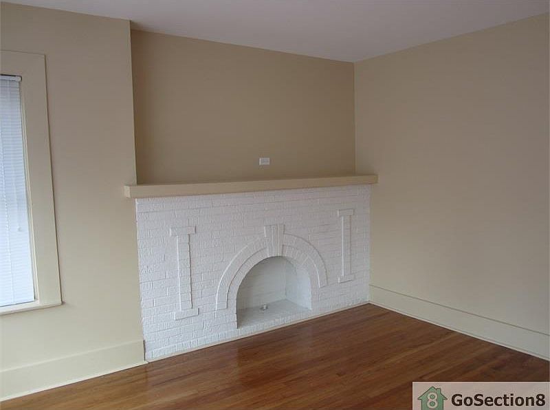 1st image of 5038 W Adams St APT 1W