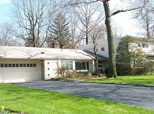 5 Fieldstone Lane, GREAT NECK, NY