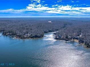 407 Loblolly Rd, Weems, VA 22576