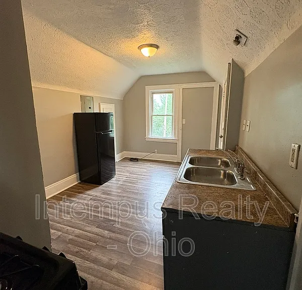 942 Eddy Rd #3 — Photo 6