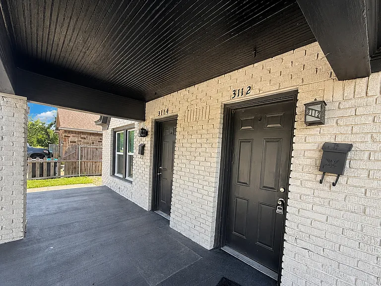 3112 Frazier Ave — Photo 2