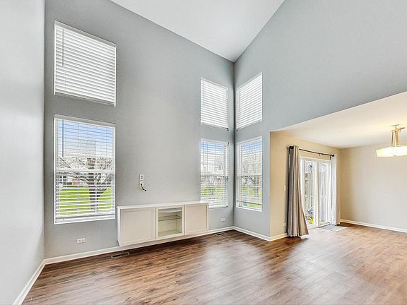 5th image of 3931 Garnette Ct