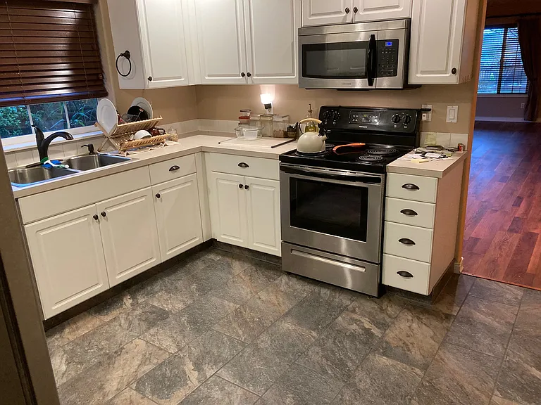 1007 E Foothills Dr — Photo 11