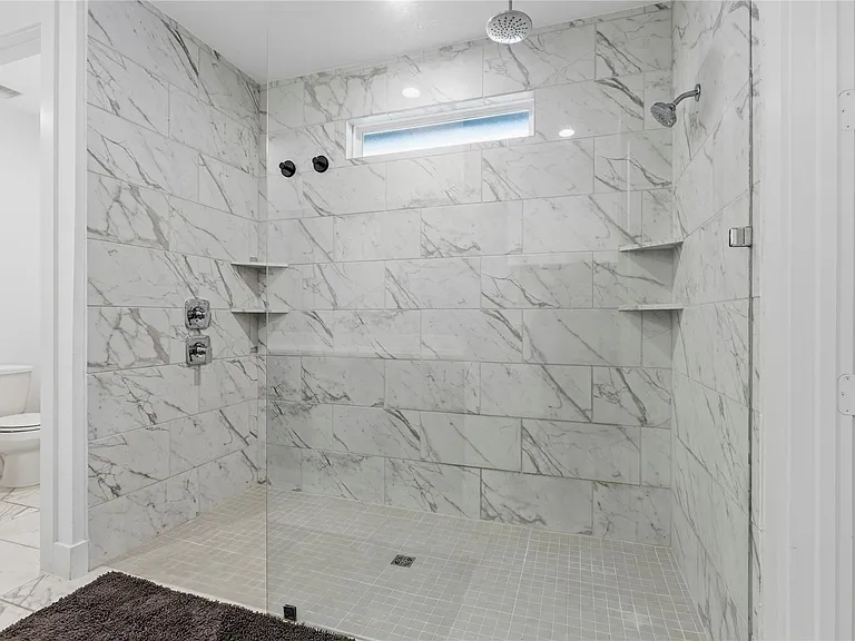 318 Springfield Terrace Dr — Photo 16